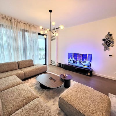 Location d’un appartement spacieux de 3 pièces, 104 m², avec terrasse, Belgrade, Serbie